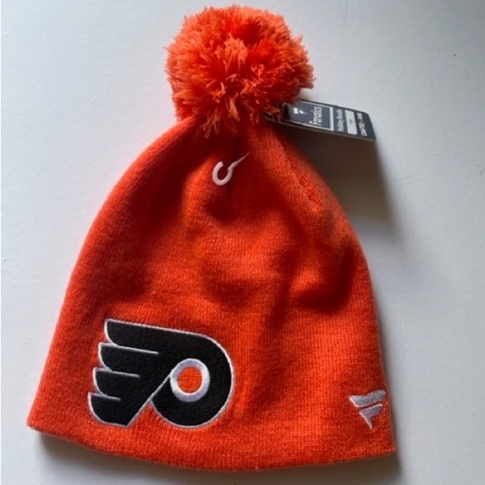 Women’s Large Fanatics Flyers Ski Cap